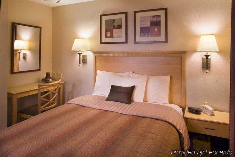 Candlewood Suites Lakewood, An Ihg Hotel Room photo