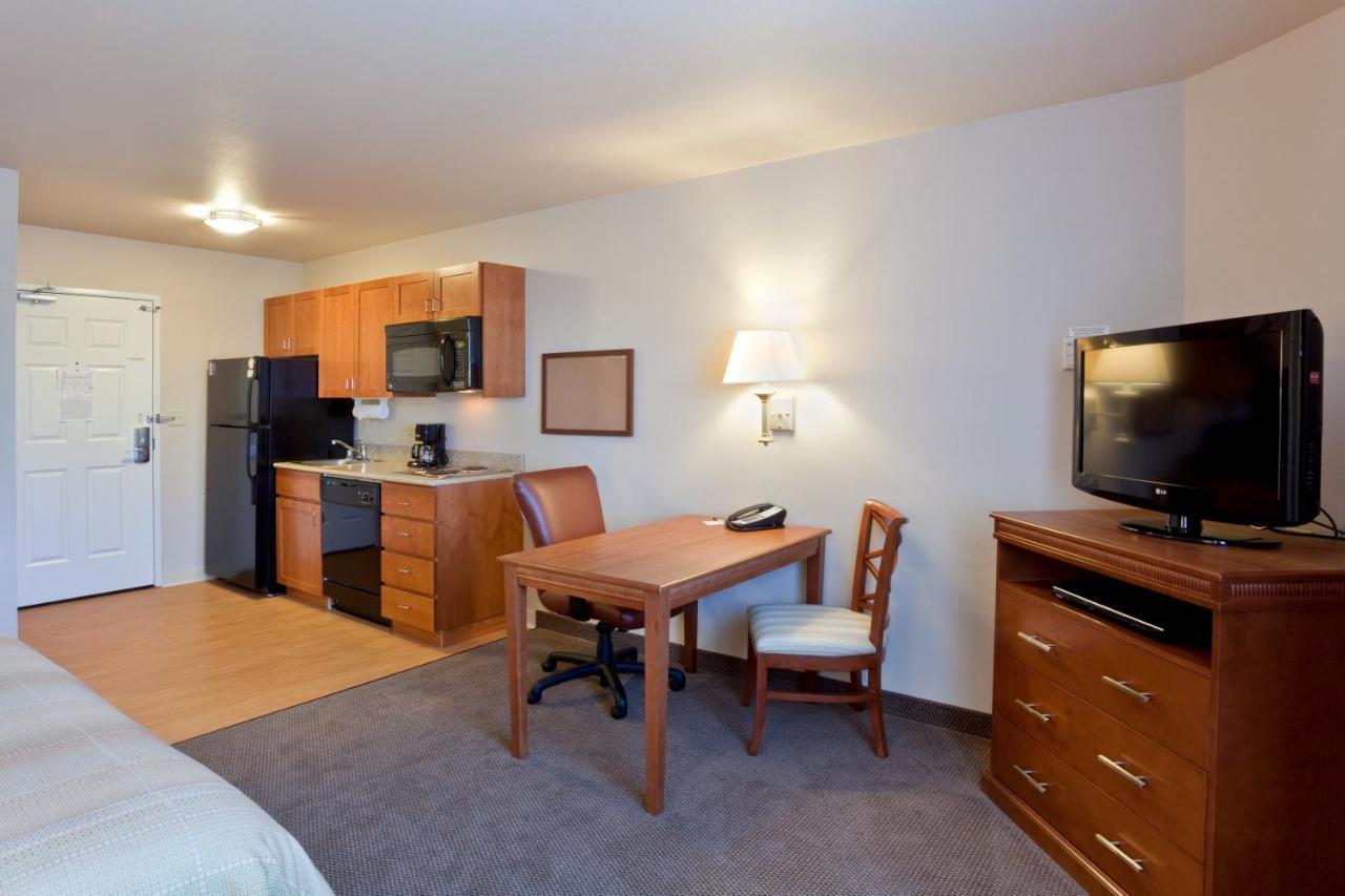 Candlewood Suites Lakewood, An Ihg Hotel Exterior photo