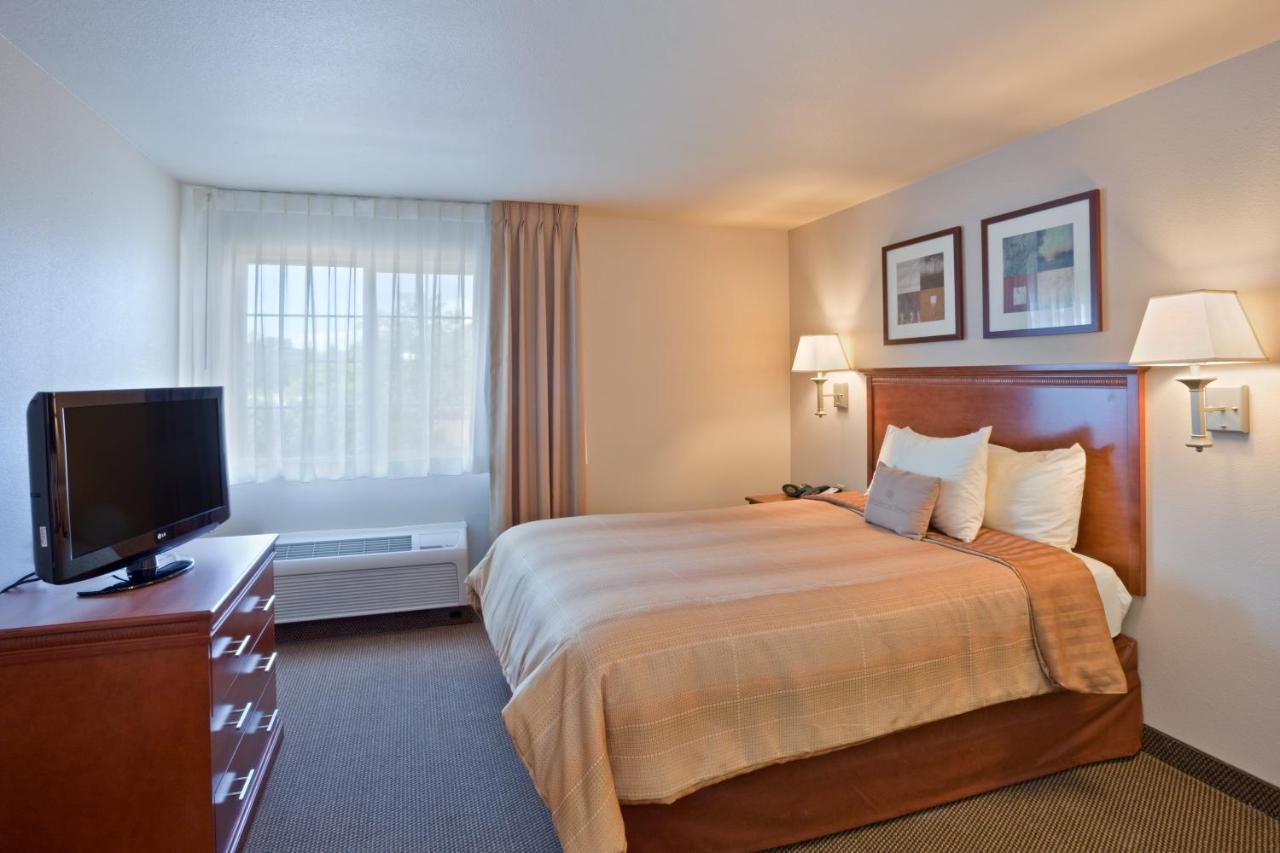 Candlewood Suites Lakewood, An Ihg Hotel Exterior photo